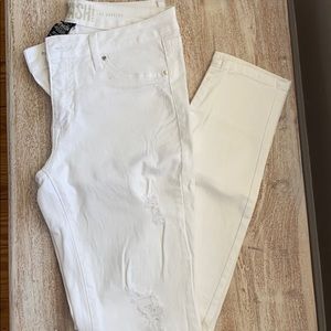White skinny jeans